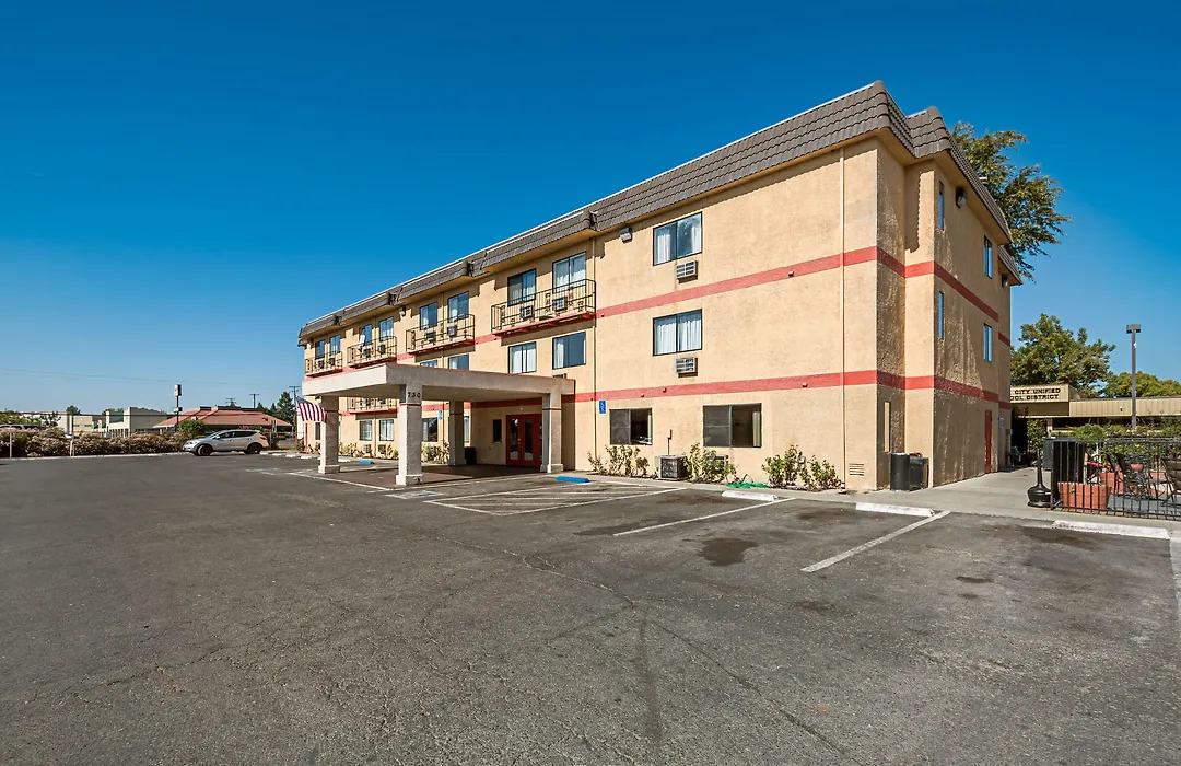 Sutter Inn-1
