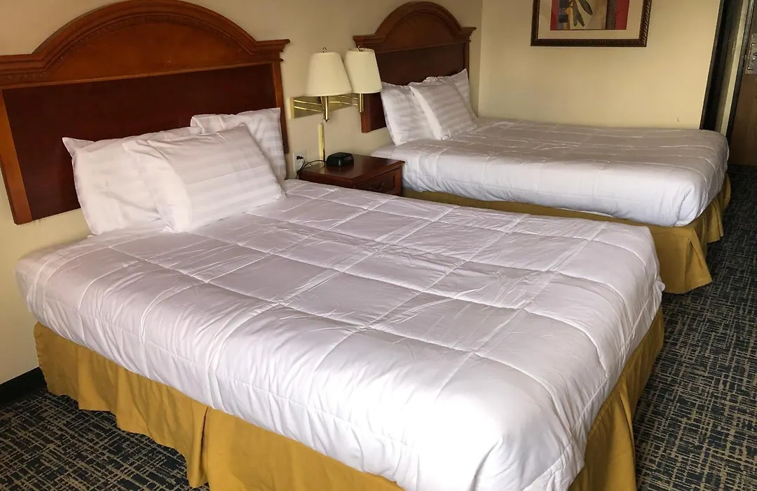 Americas Best Value Inn - Gaylord-1