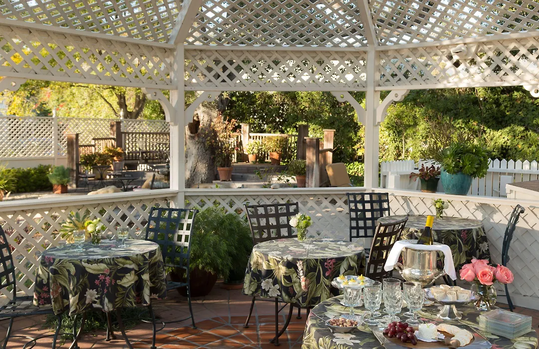 Cheshire Cat Inn & Cottages-1