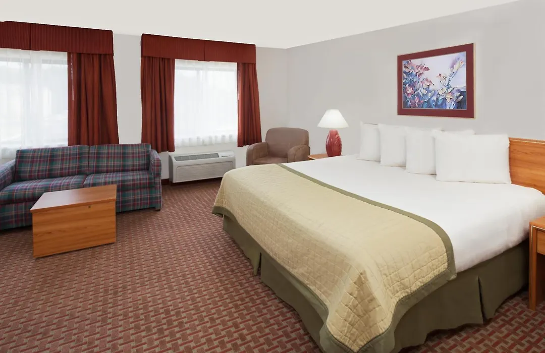 Baymont By Wyndham St. Joseph/Stevensville-1