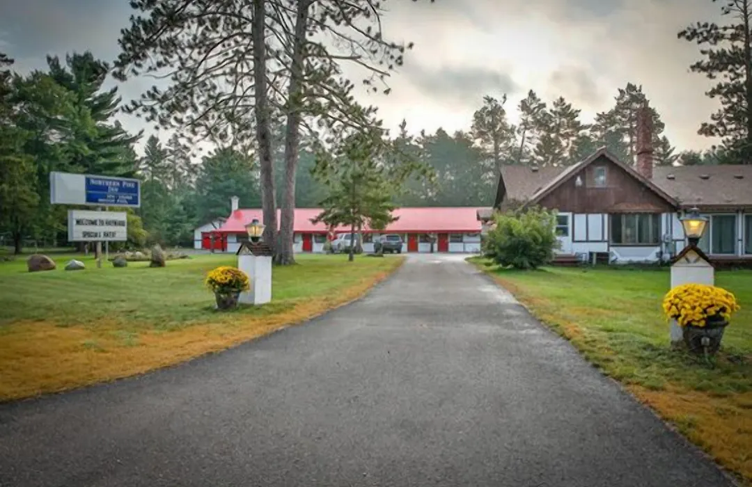 Northern Pine Inn-1
