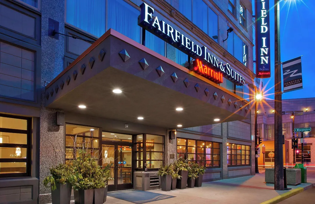 Fairfield Inn & Suites By Marriott Milwaukee Downtown-1