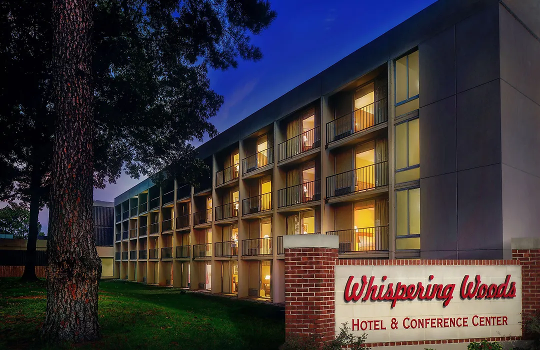 Historic Whispering Woods Hotel & Conference Center-1