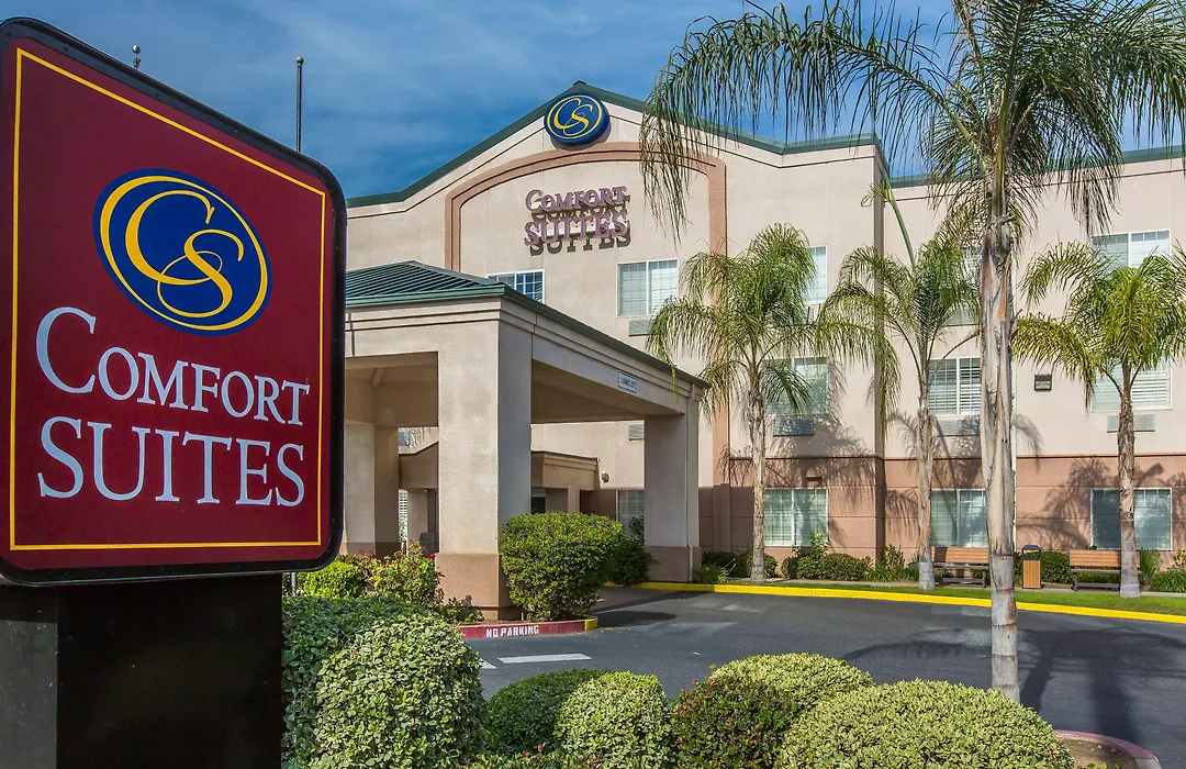 Comfort Suites Fresno River Park-1