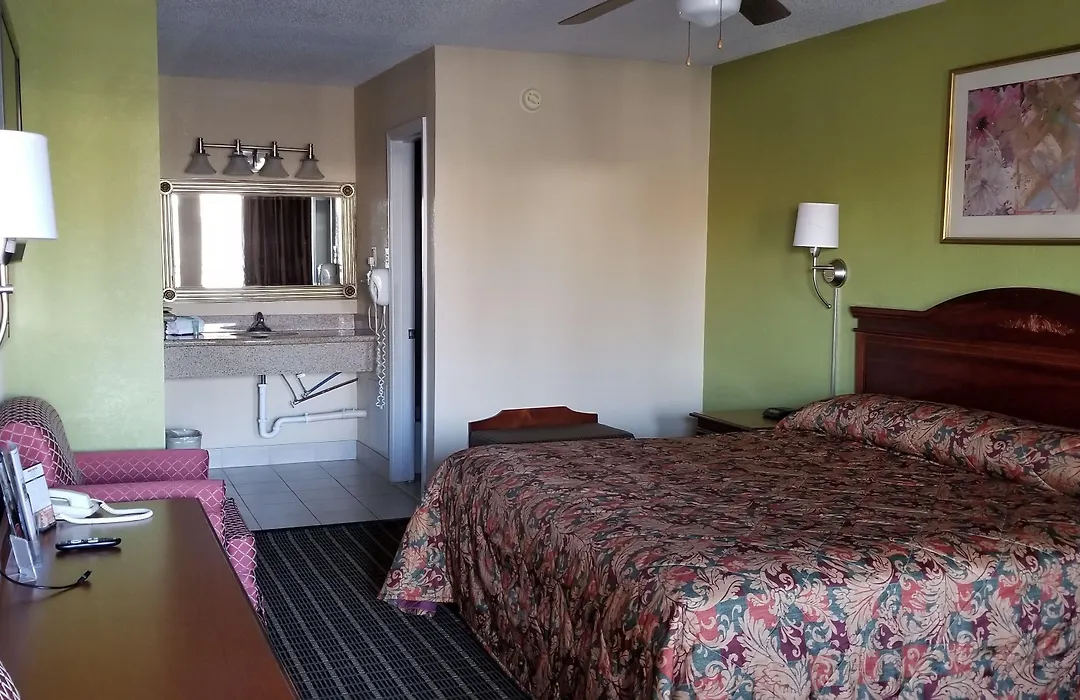 Newport News Inn-1