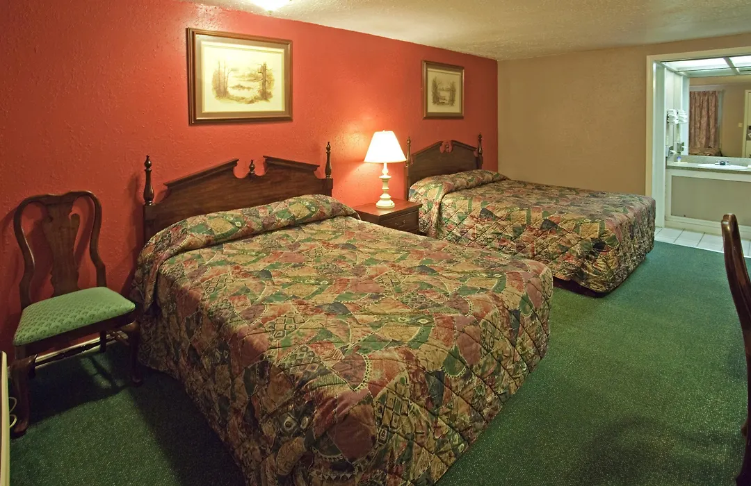 Americas Best Value Inn - Lansing-1