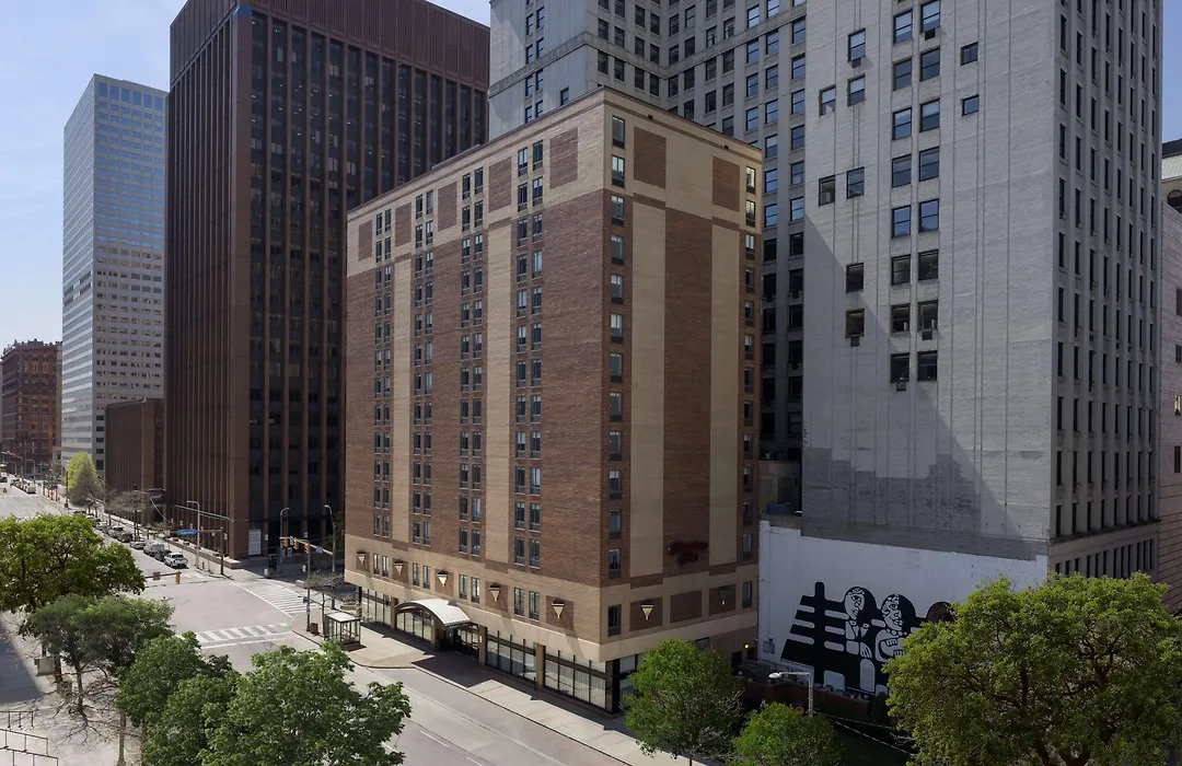 Hampton Inn Cleveland-Downtown-1