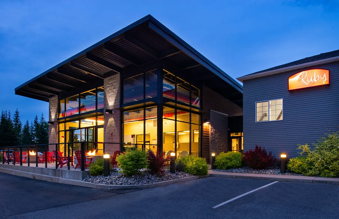 Hotel Ruby Sandpoint-1