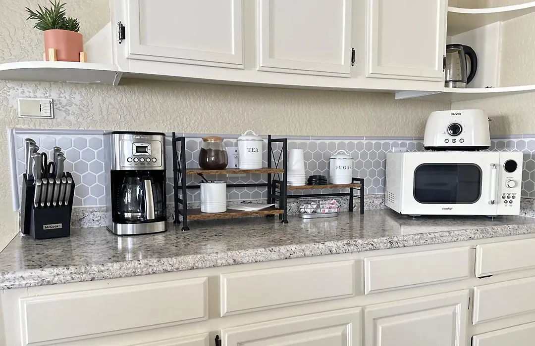 Near Downtown- Kitchen-Washerdryer-Parking-1