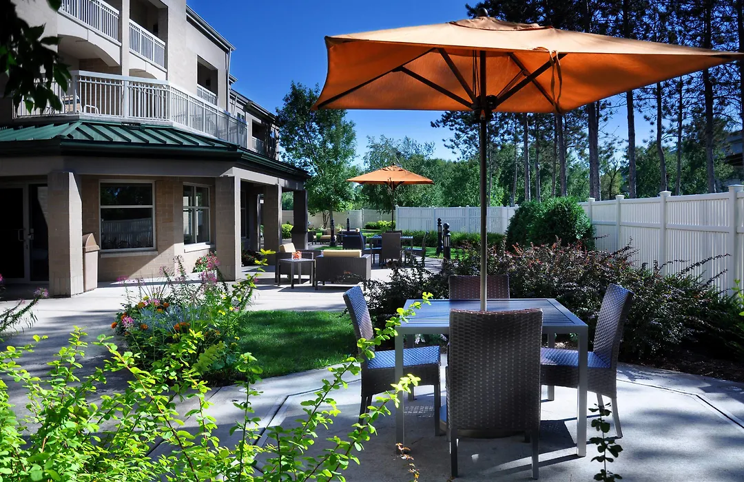 Courtyard Wausau-1