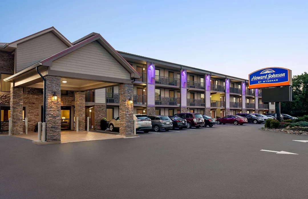 Howard Johnson By Wyndham Pigeon Forge-1