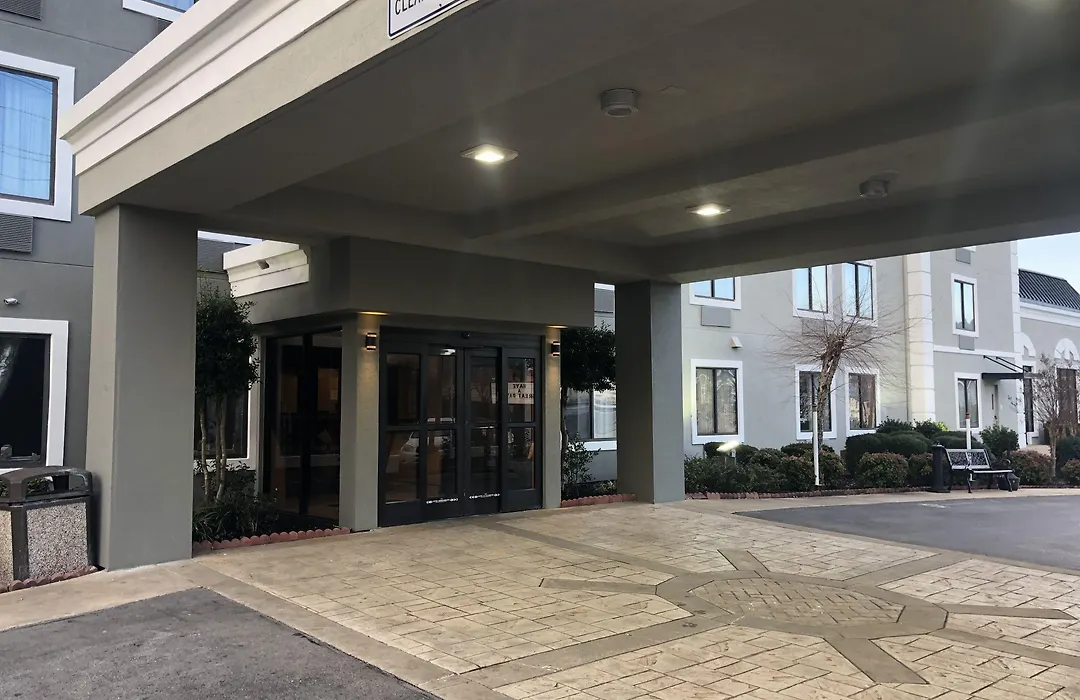 Quality Inn & Suites Chattanooga West Near Lookout Mountain-1