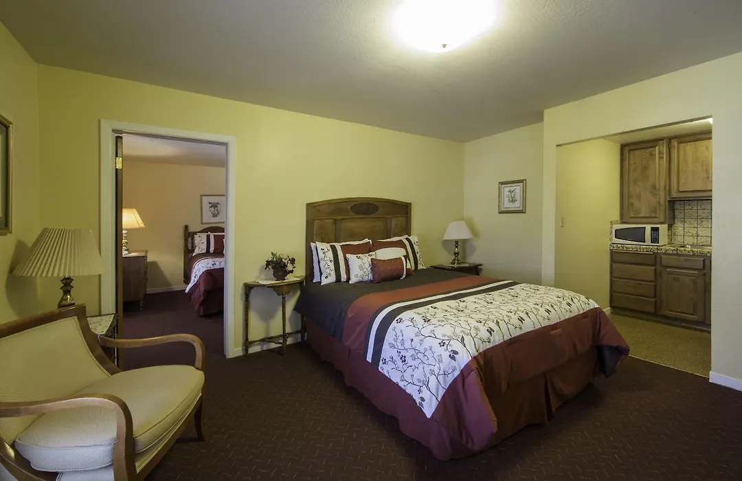 Historic Cary House Hotel-1