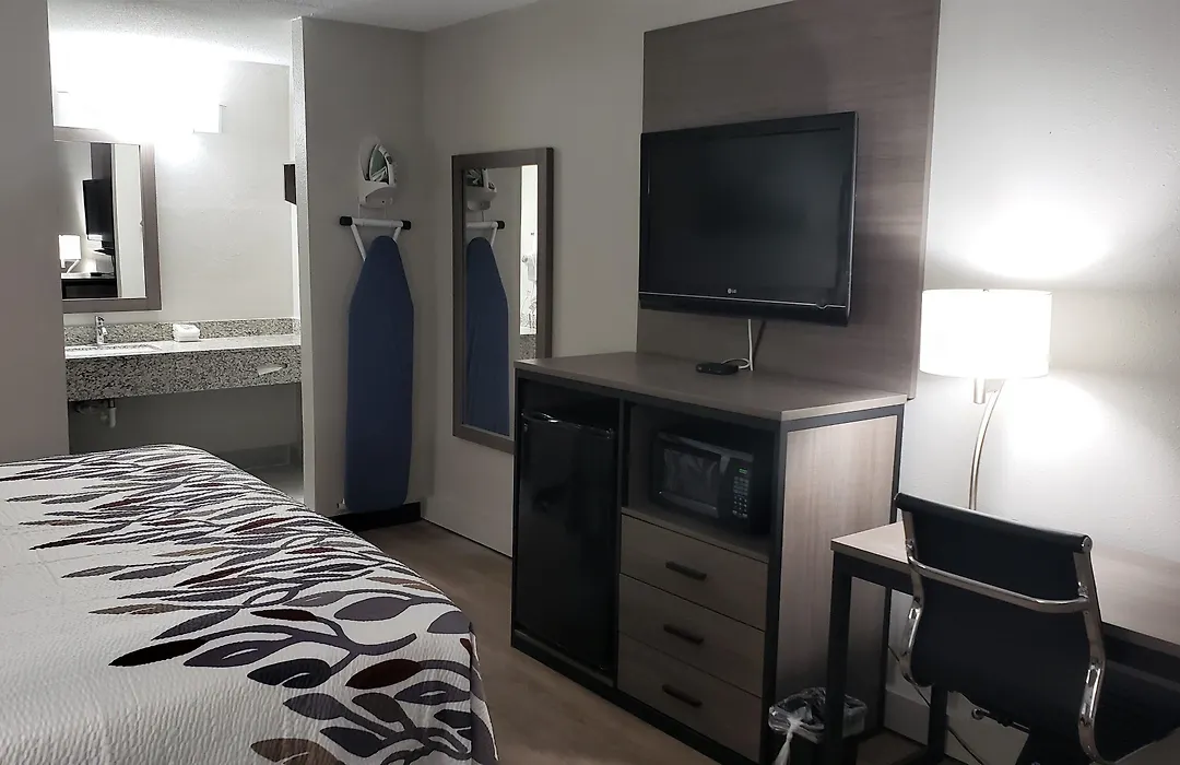 Americas Best Value Inn-1