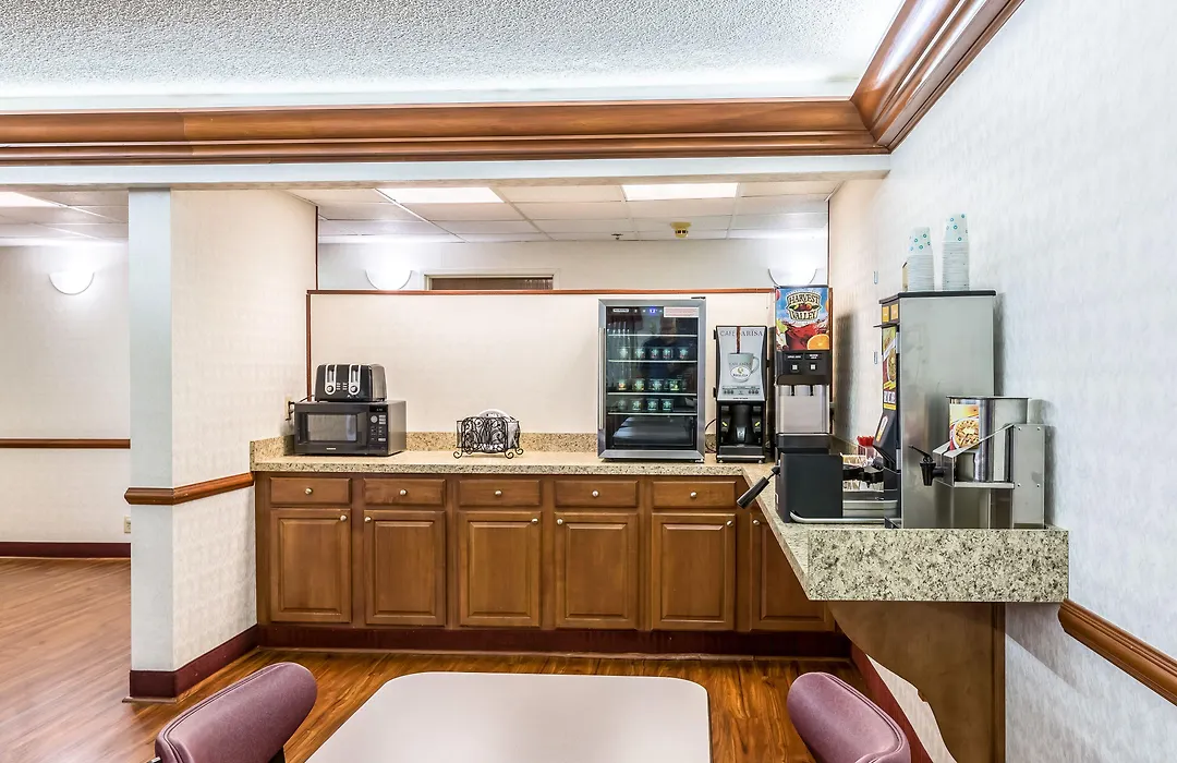 Econo Lodge Shelbyville-1