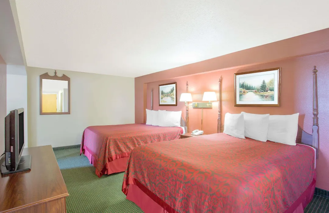 Days Inn By Wyndham Custer-1