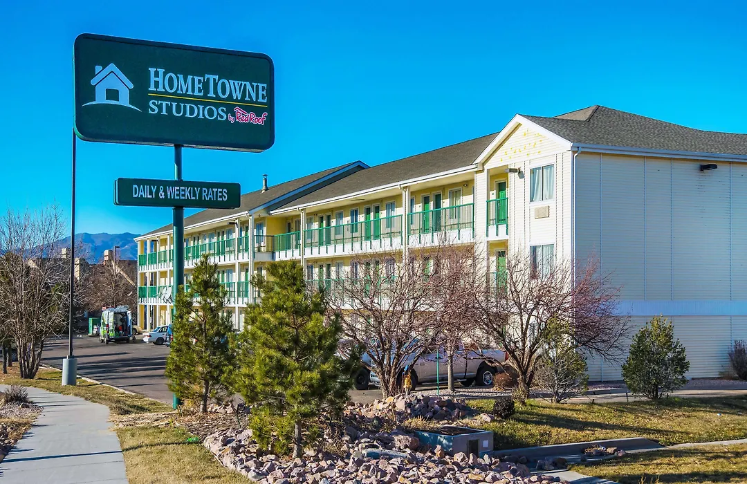 Hometowne Studios By Red Roof Colorado Springs - Airport-1