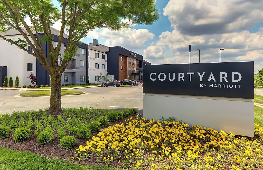Courtyard Lexington South/Hamburg Place-1