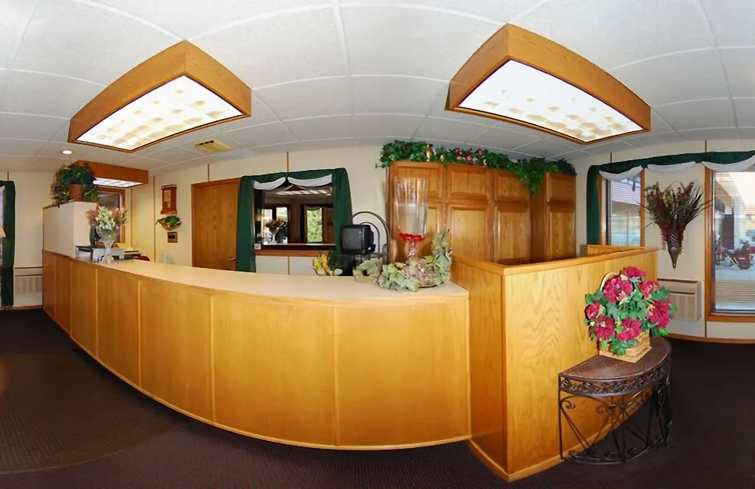 Econo Lodge-1
