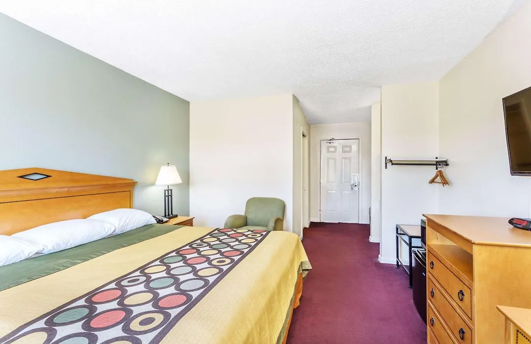 Super 8 By Wyndham Manning-1