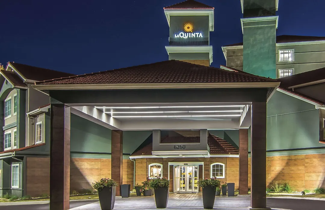La Quinta By Wyndham Atlanta Perimeter Medical-1