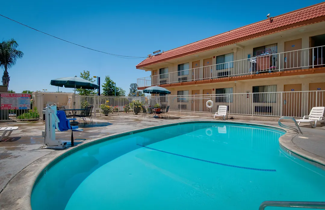 Vagabond Inn Bakersfield South-1