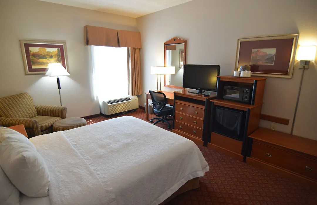 Hampton Inn Greeneville-1
