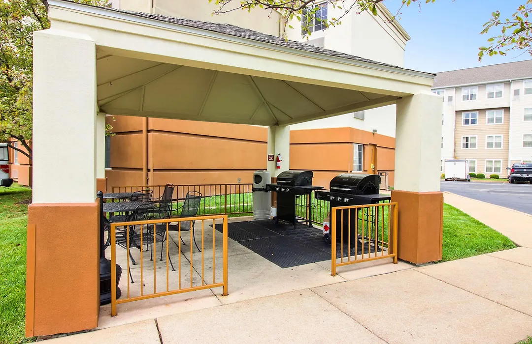 Sonesta Simply Suites St Louis Earth City-1