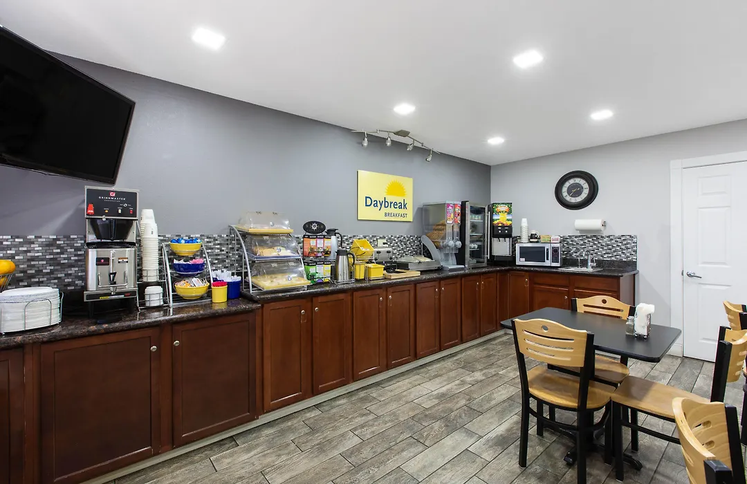 Days Inn By Wyndham Ukiah-1