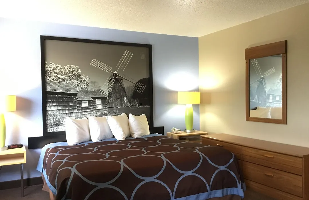 Super 8 By Wyndham Newburgh/West Point Stewart Intl Airport-1