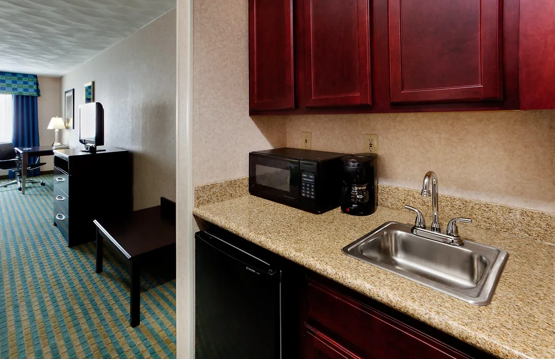 Holiday Inn Express & Suites Smithfield - Providence By Ihg-1