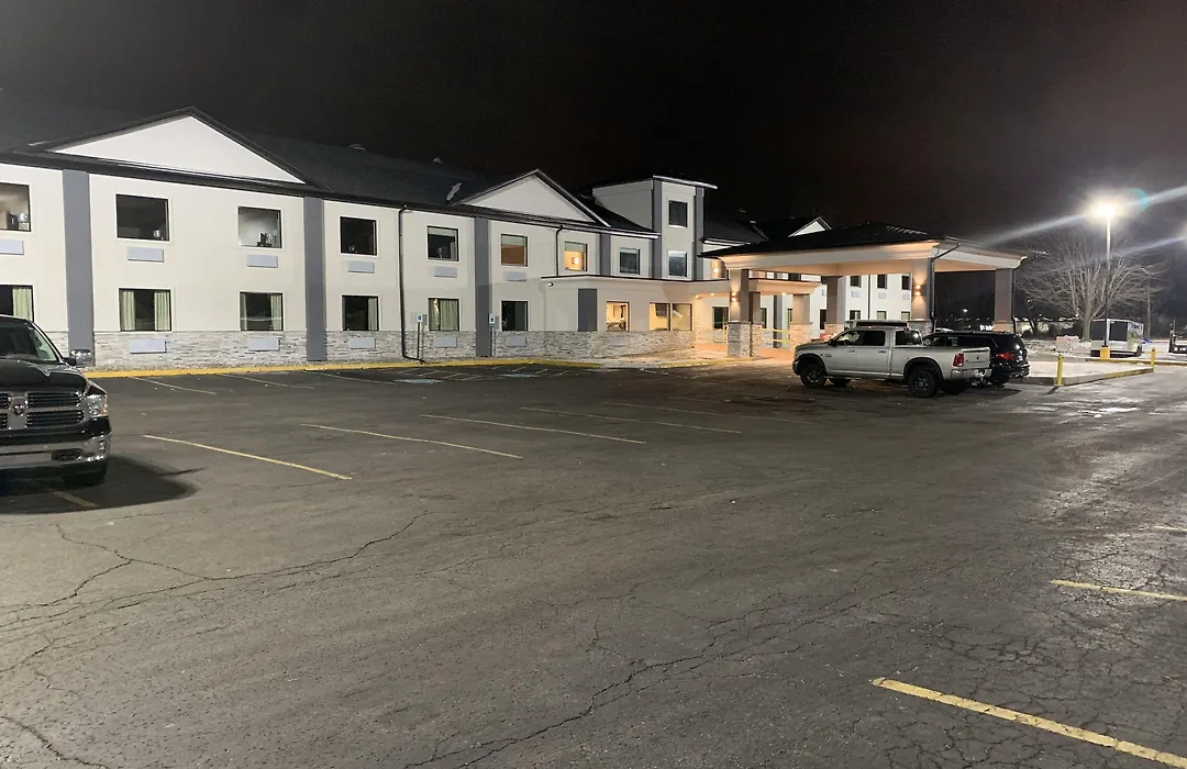 Quality Inn Mishawaka - South Bend-1