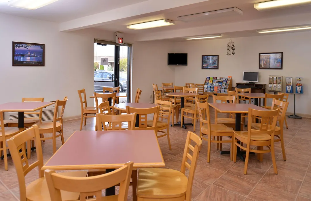 Americas Best Value Inn & Suites-Birch Run-1
