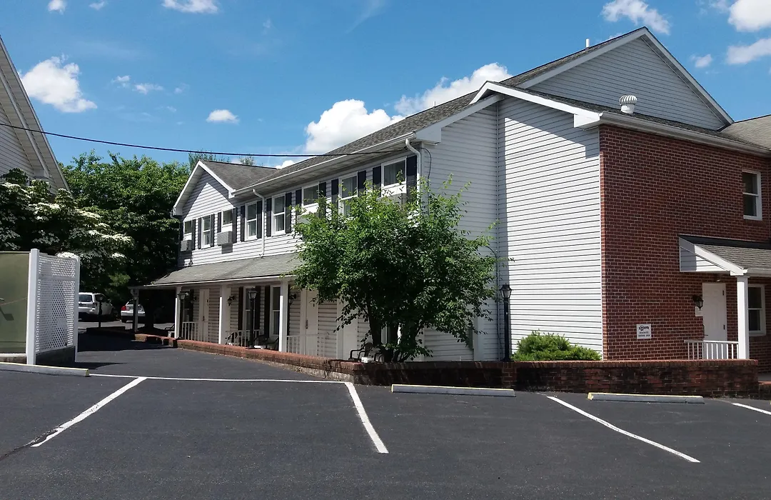 Inn At Cemetery Hill-1