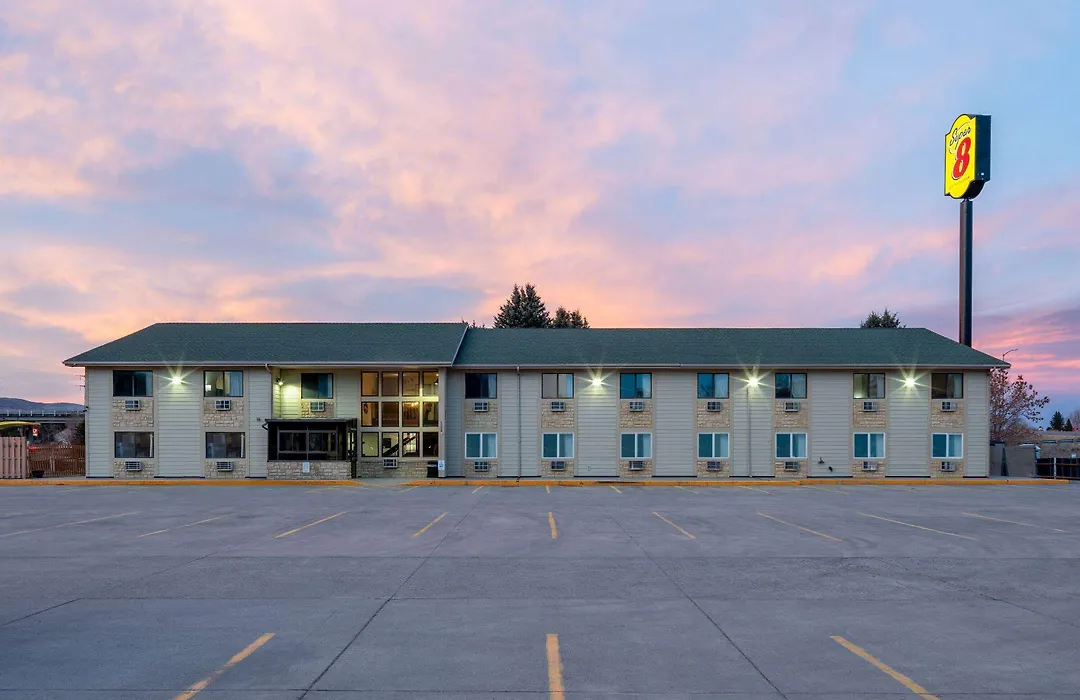 Super 8 By Wyndham Livingston Yellowstone-1