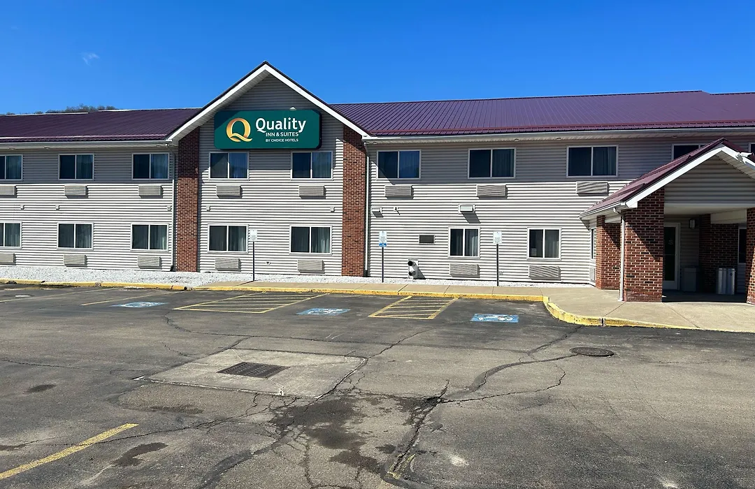 Quality Inn & Suites Bradford-1