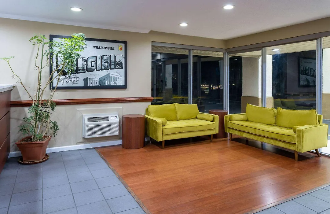 Super 8 By Wyndham Williamsburg/Historic Area-1