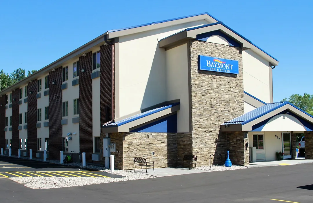 Baymont By Wyndham Stevens Point-1