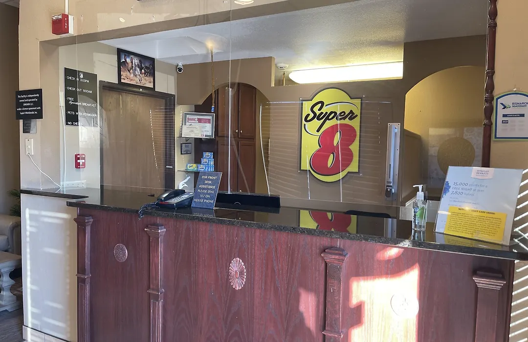 Super 8 By Wyndham Bismarck-1