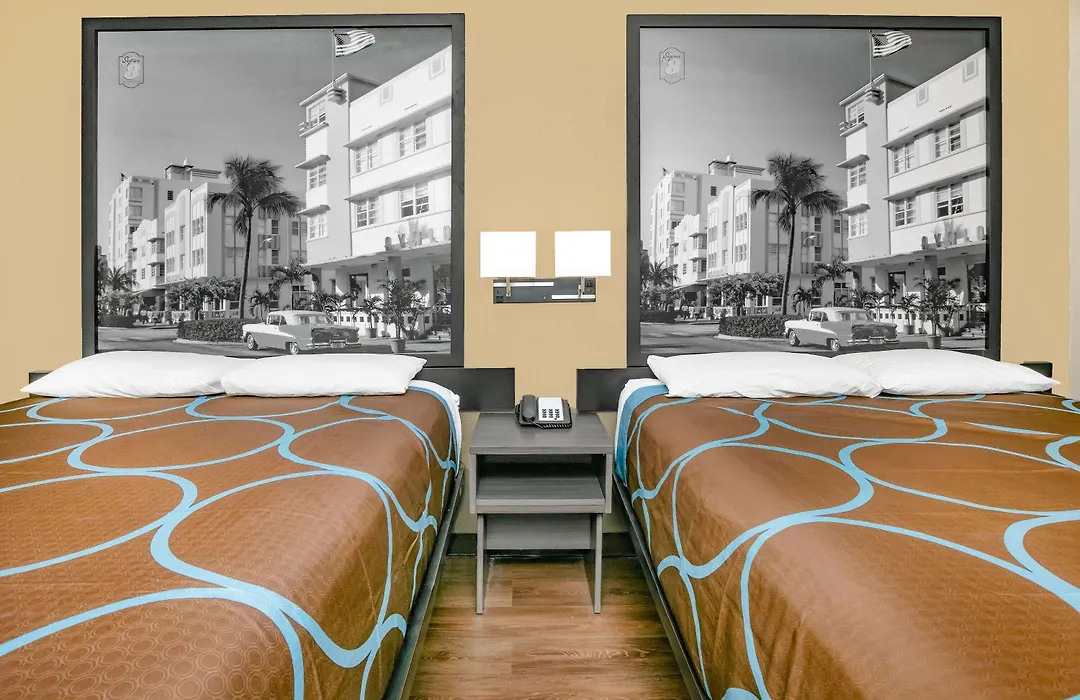 Super 8 By Wyndham Moss Point-1