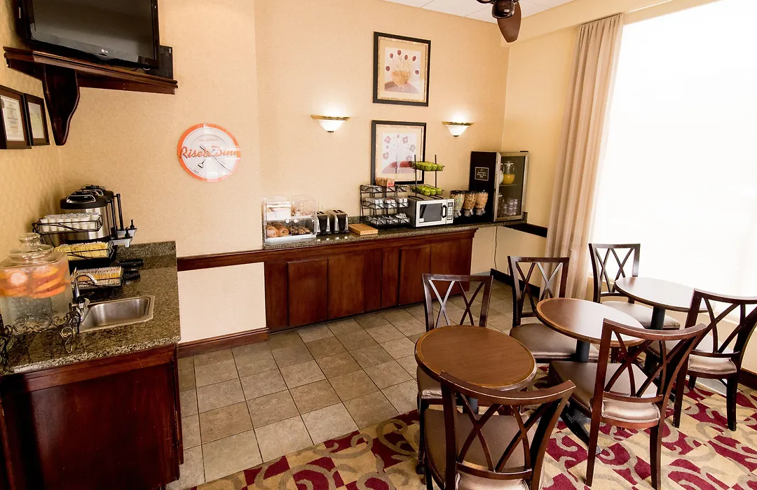 Howard Johnson By Wyndham Portsmouth-1