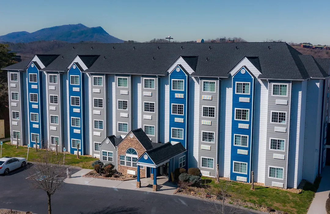 Microtel Inn & Suites By Wyndham Pigeon Forge-1
