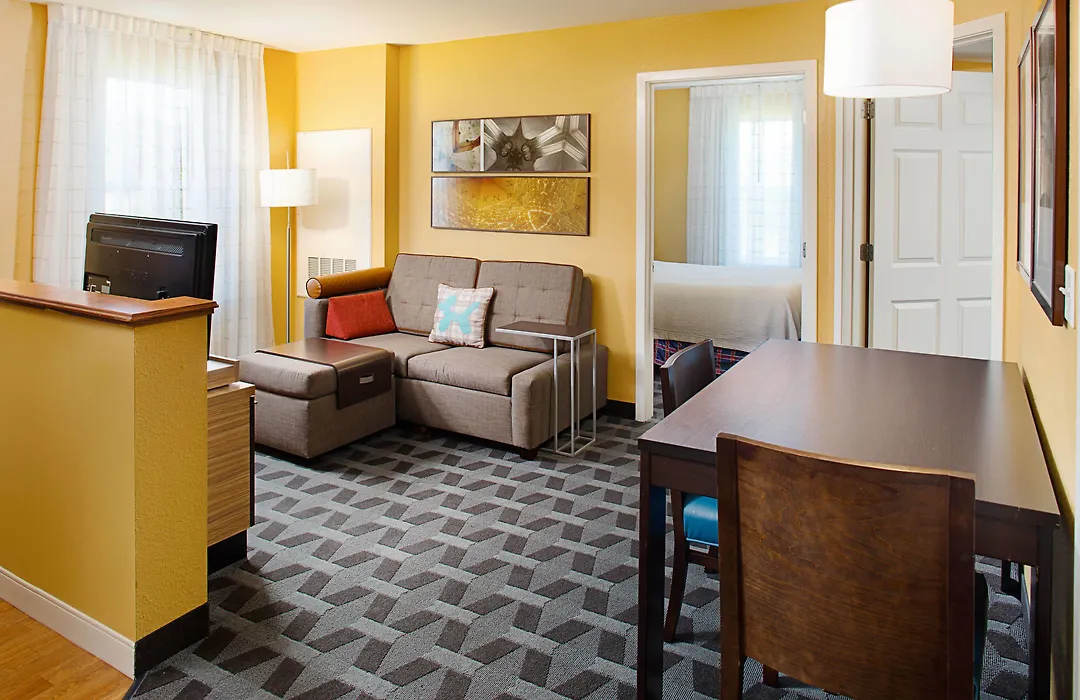 Towneplace Suites By Marriott Manchester-Boston Regional Airport-1
