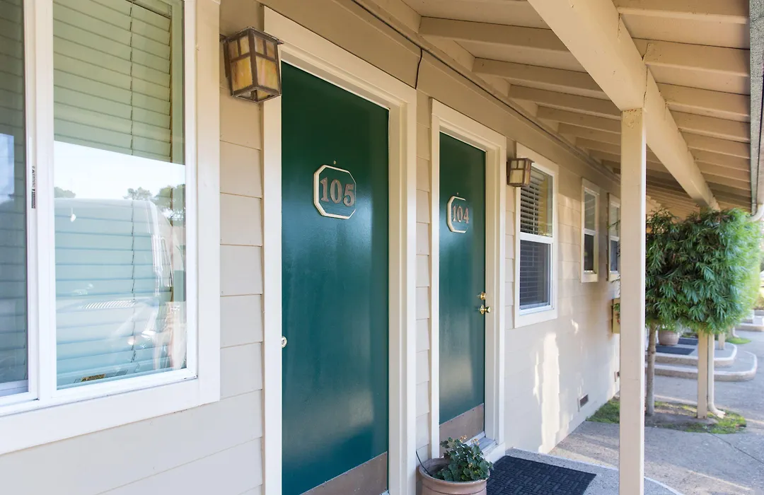 Sea Breeze Inn - Pacific Grove-1