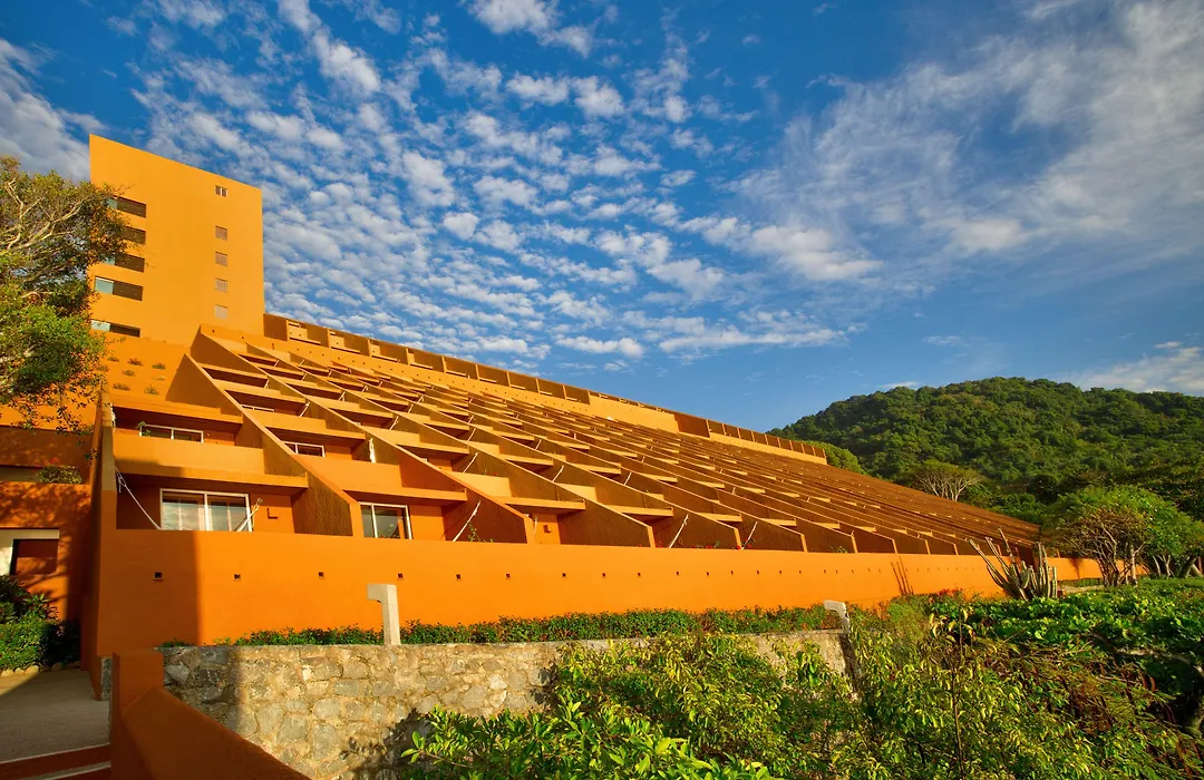 Las Brisas Ixtapa-1