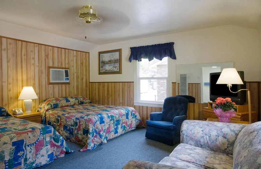 Lazy J Ranch Motel-1