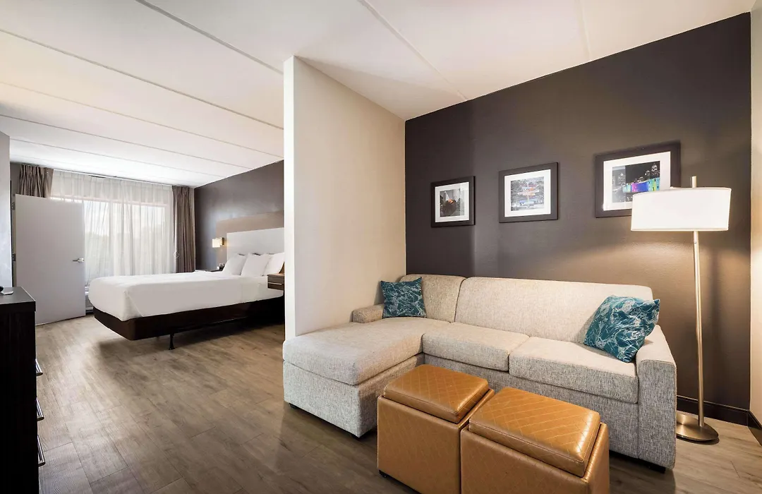 Comfort Suites Northlake-1