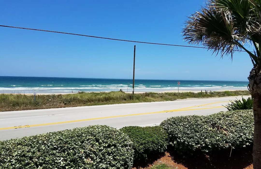 Ocean Sands Beach Boutique Inn-1 Acre Private Beach-St Augustine Historic-2 Miles-Shuttle With Downtown Tour-Heated Salt Water Pool Until 420Am-Popcorn-Cookies-New 4K Usd Black Beds- 69 Item Breakfast-Eggs-Bacon-Starbucks- Free Laundry- #904-799-Sand-1
