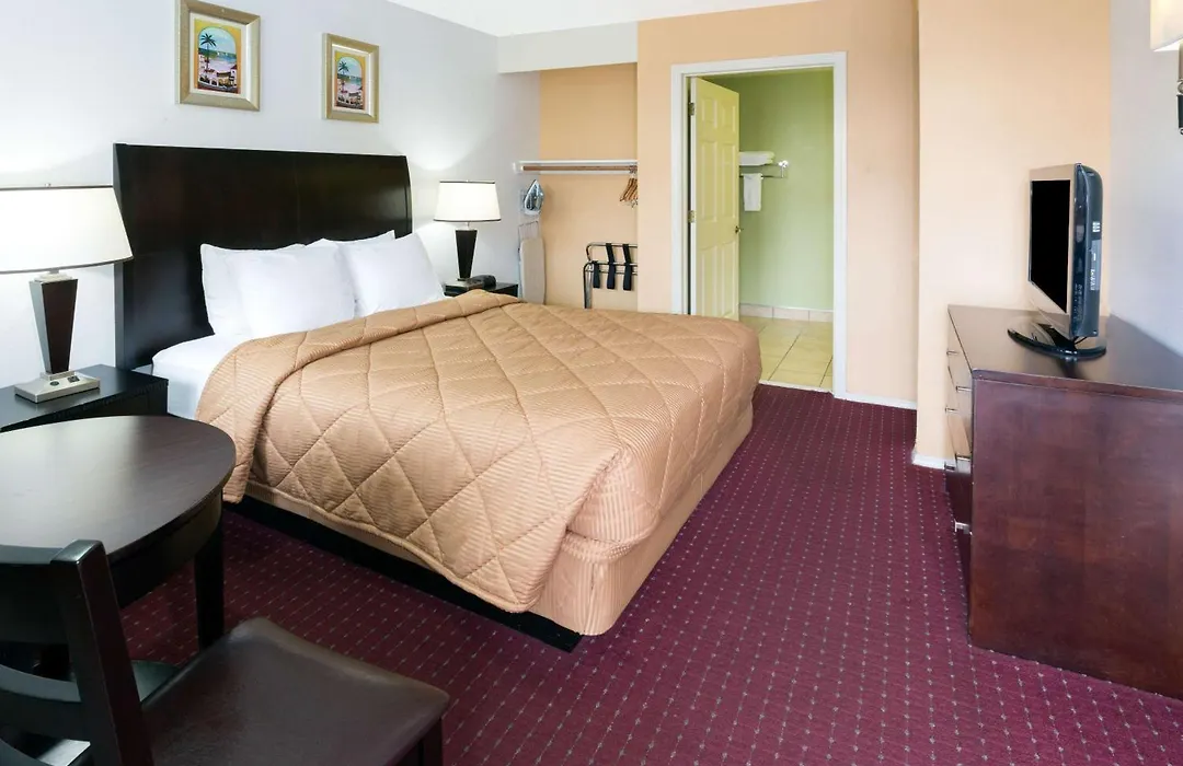 Days Inn By Wyndham Newport Or-1