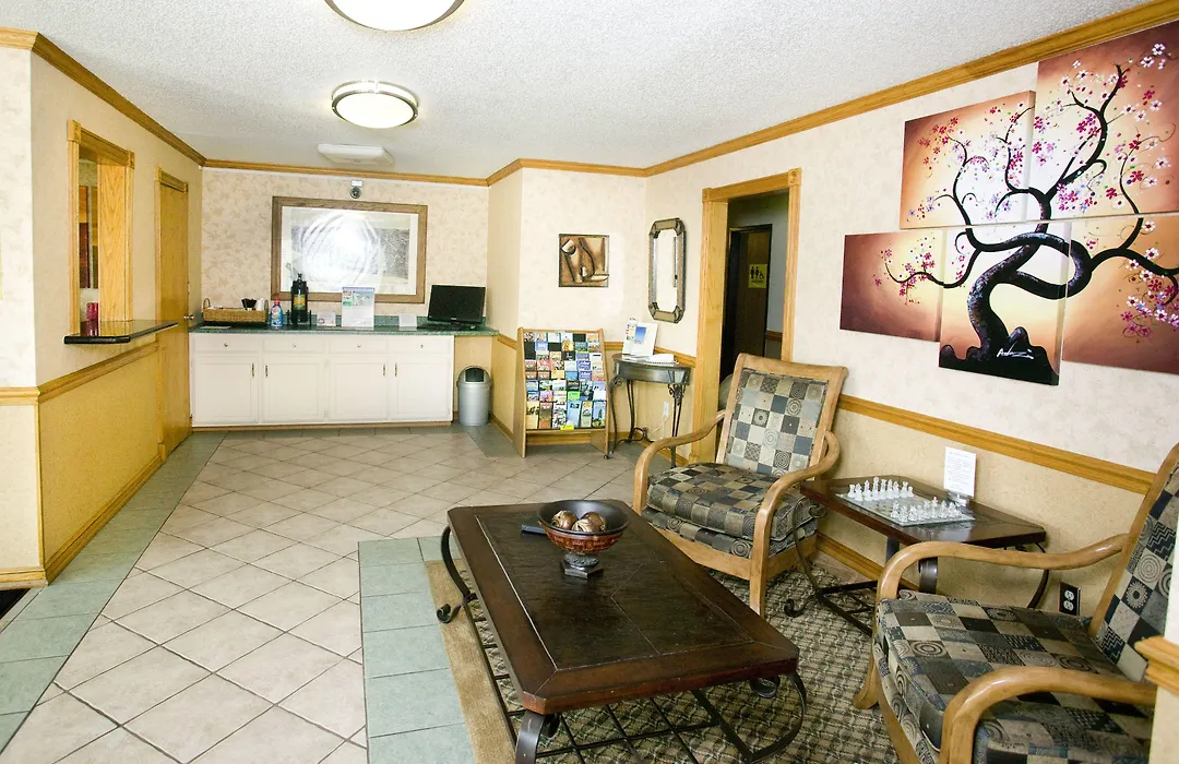 Super 8 By Wyndham Van Buren/Ft. Smith Area-1